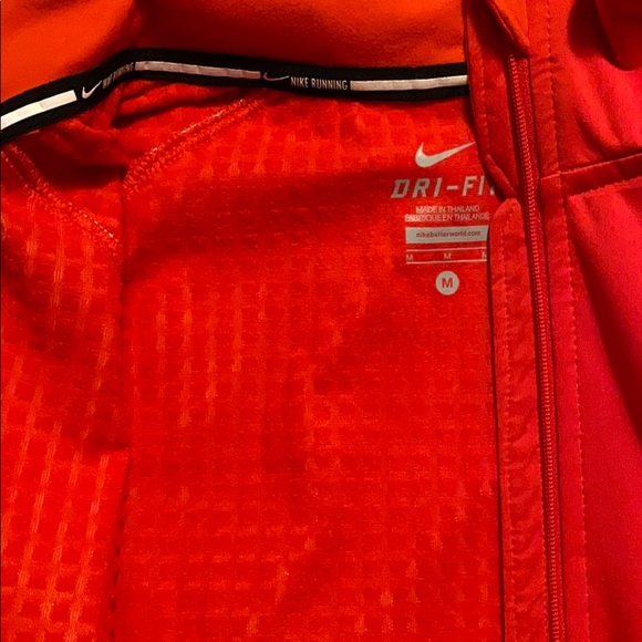 Nike jacket - Picture 3 of 4